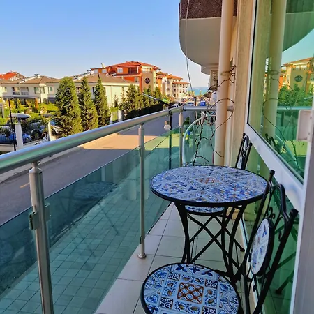 уютен за в сарафово - море, плаж и удобства * Burgas City